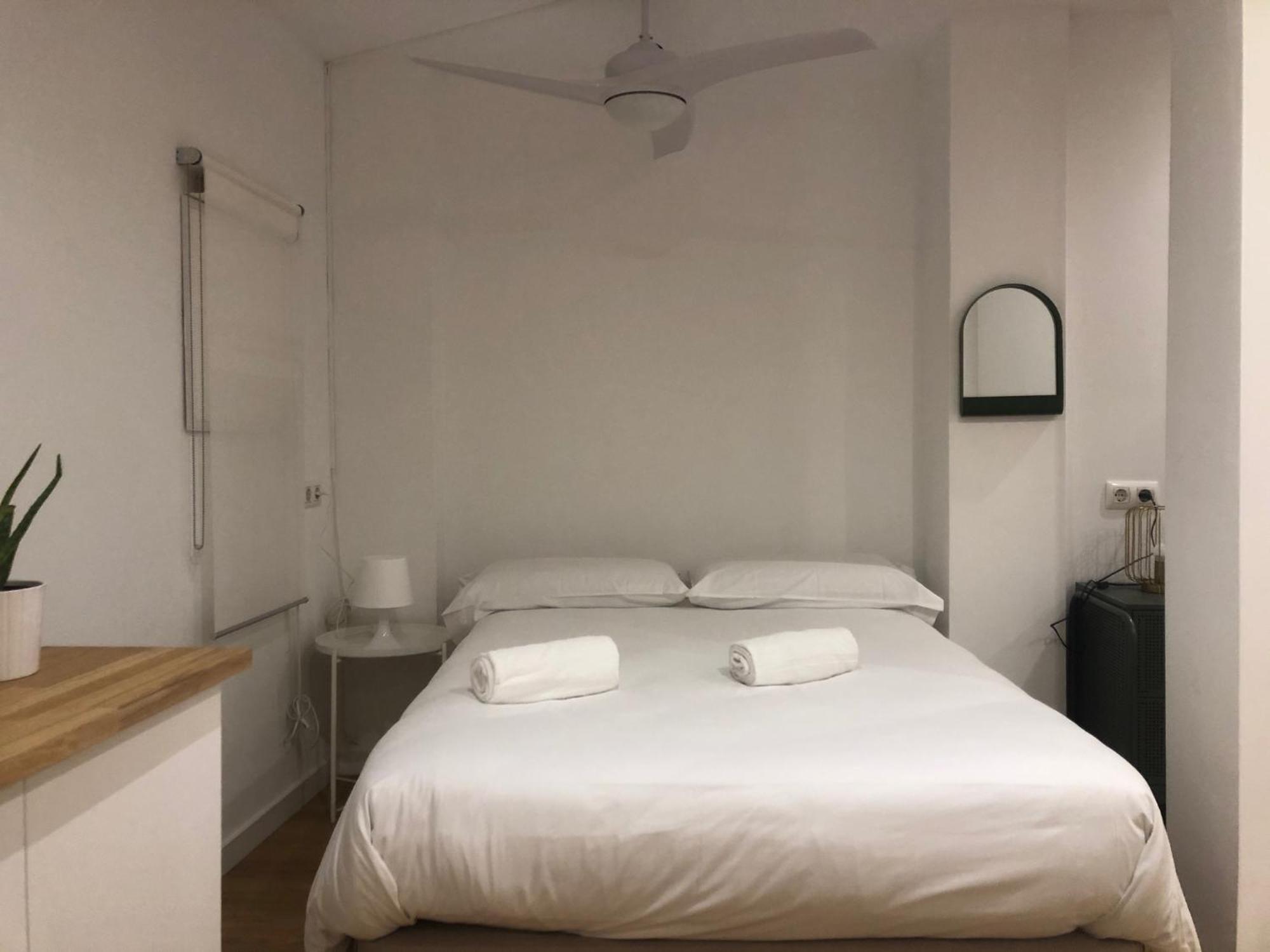 Bet Apartments - Tramontana Apartments Valencia Room photo